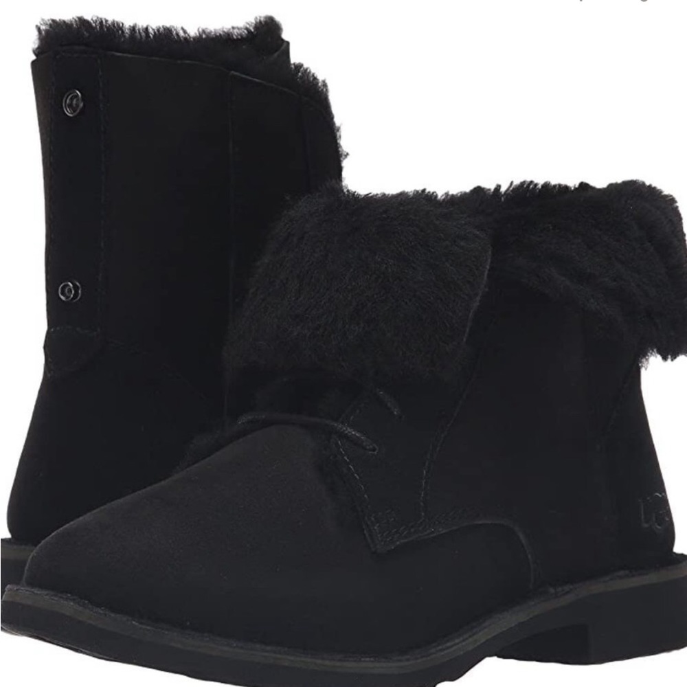 Ugg Quincy lace up boots size 5.5